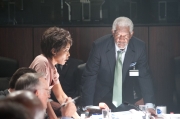 Olympus Has Fallen - Die Welt in Gefahr: Angela Bassett, Morgan Freeman